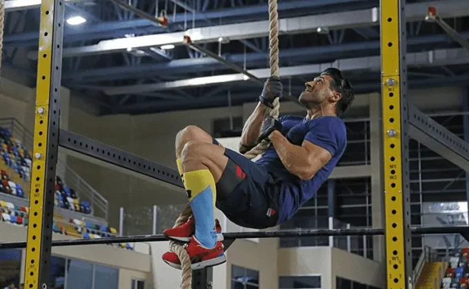 How to climb rope crossfit?