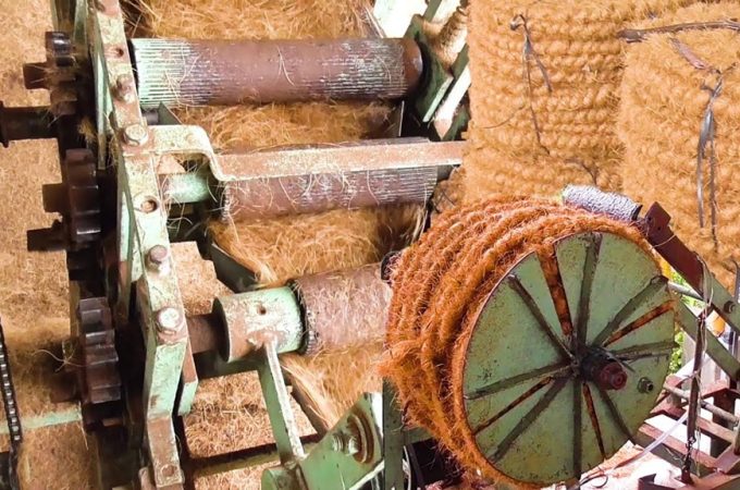 How is rope made from coconut?