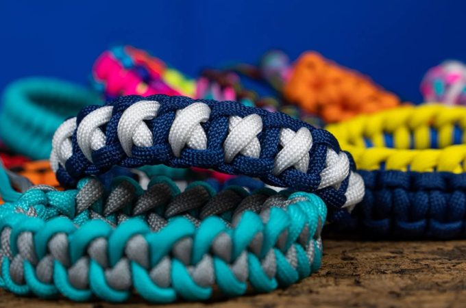How to make a 550 cord bracelet without a buckle?