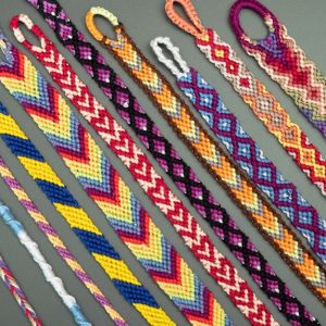 How to make a bracelet out of a string?