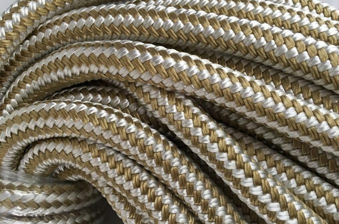 Which is stronger, twisted or braided rope?