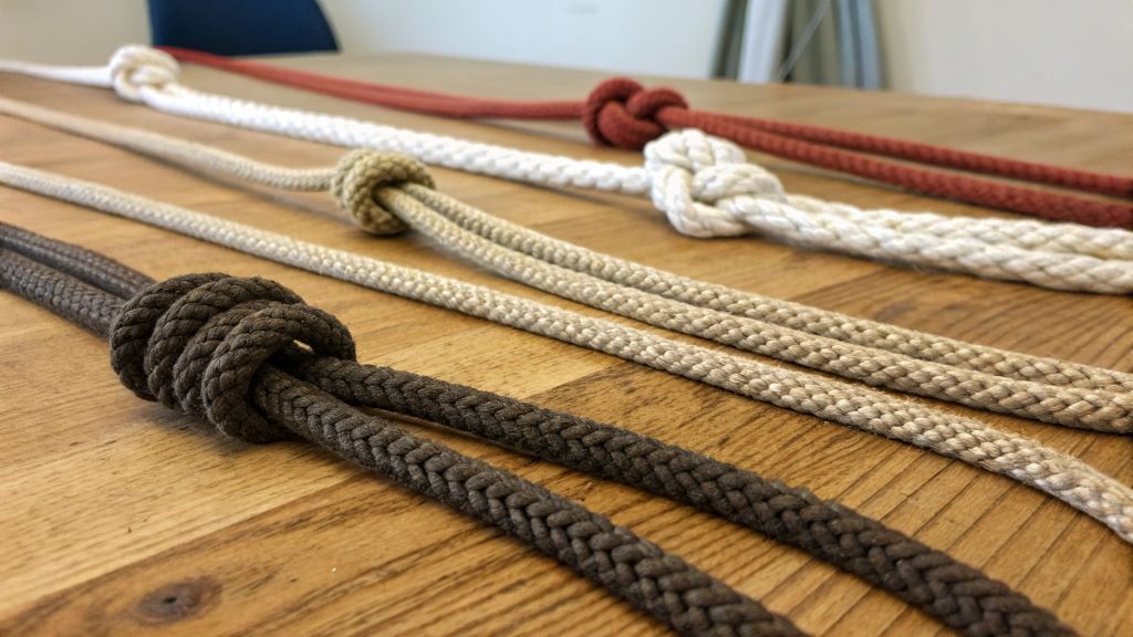 What type of rope is best for learning knots