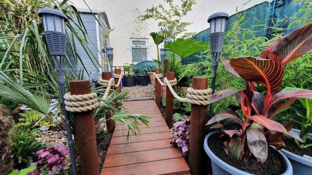 What is the best rope for outdoor use?