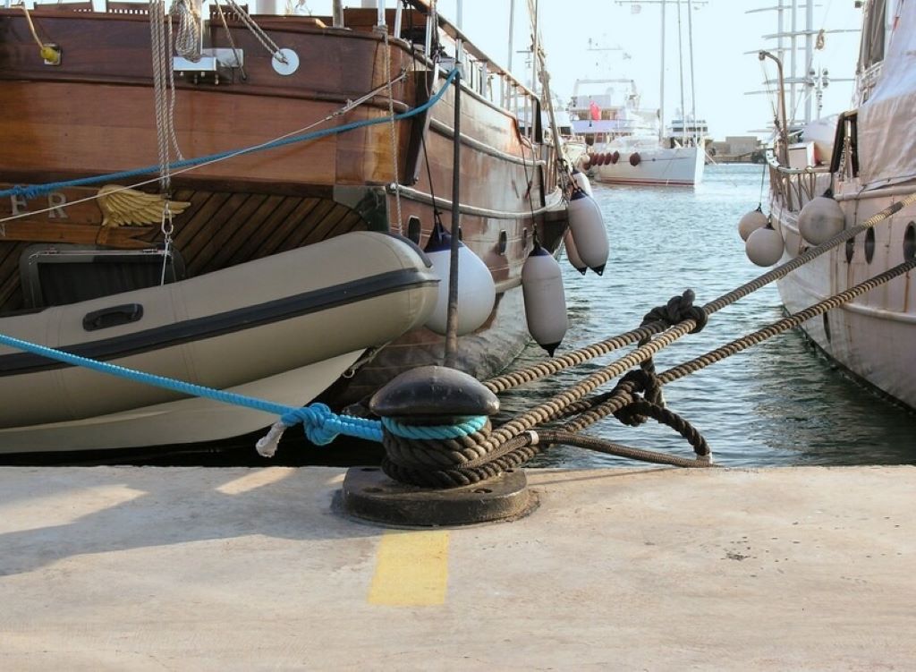 Comprehensive Guide to Selecting a Mooring Rope