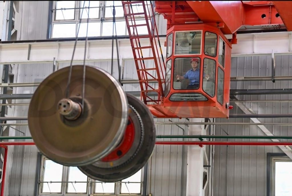 Industrial rope in action, emphasizing its crucial role in lifting and pulling heavy machinery safely